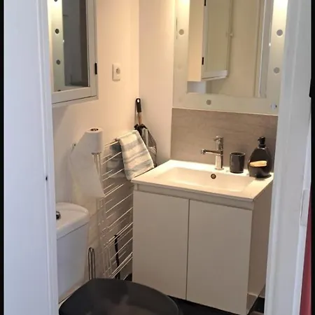 Апартаменти French Riviera Boutique